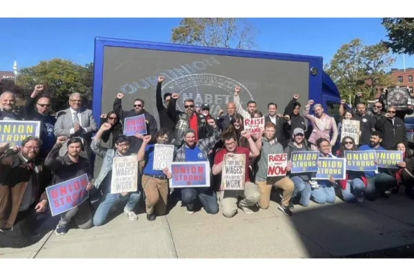 NABET-CWA's WLNE Union Holds Rally in Providence, R.I.