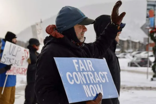 CWA Ski Patrollers Win Contract