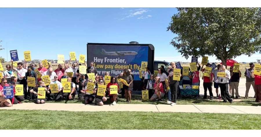 AFA-CWA Frontier Claws Out Picket